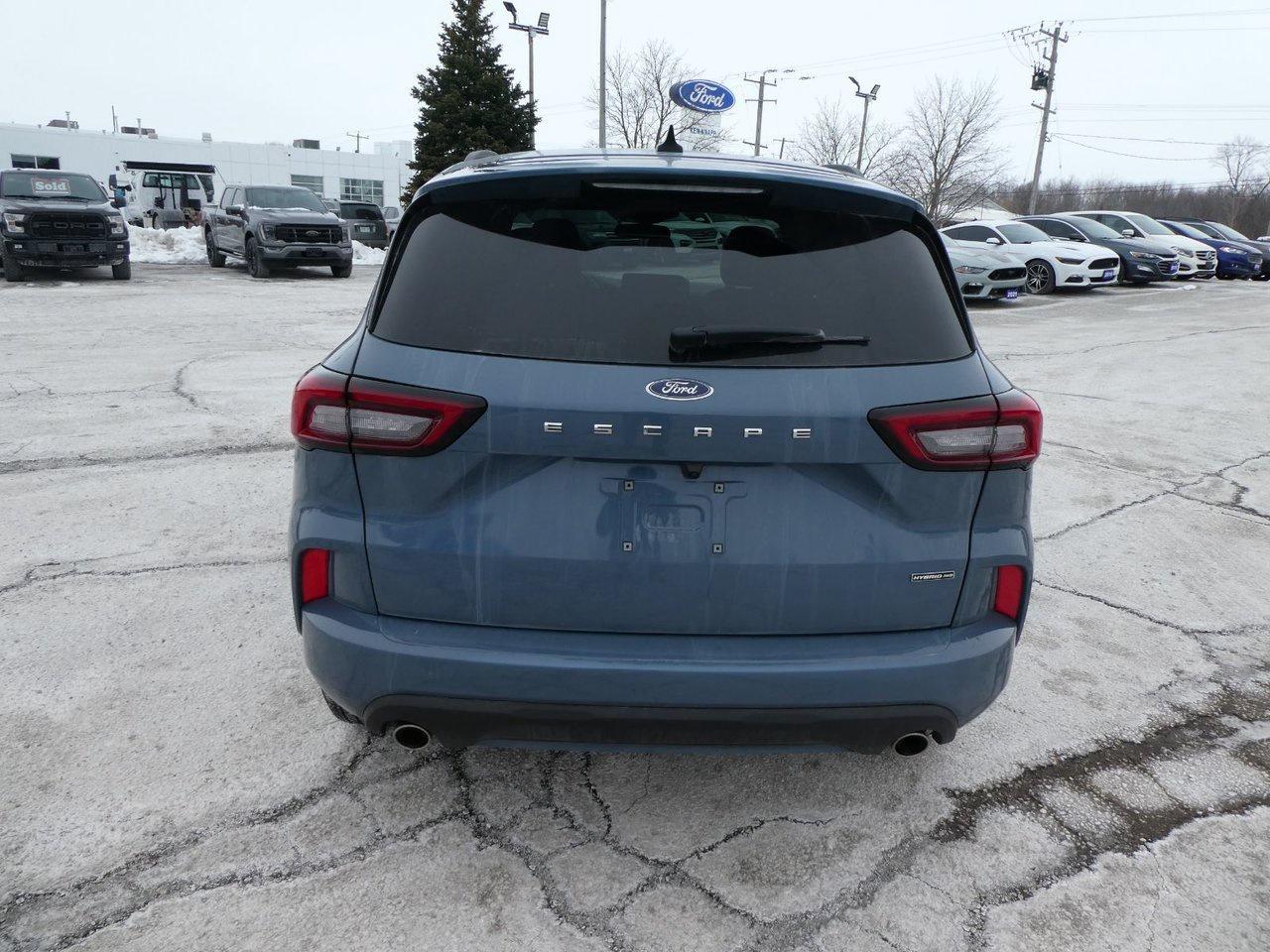 2024 Ford Escape ST-Line Photo3