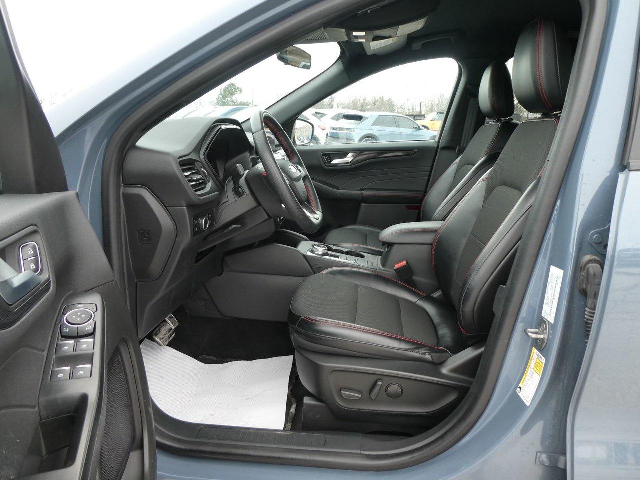 2024 Ford Escape ST-Line Photo