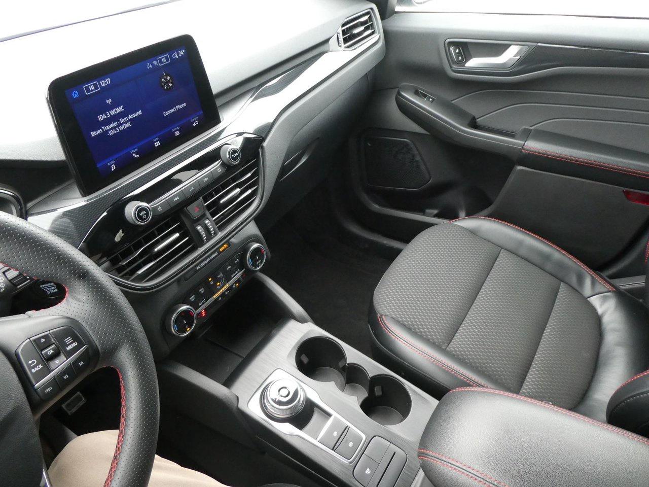 2024 Ford Escape ST-Line Photo