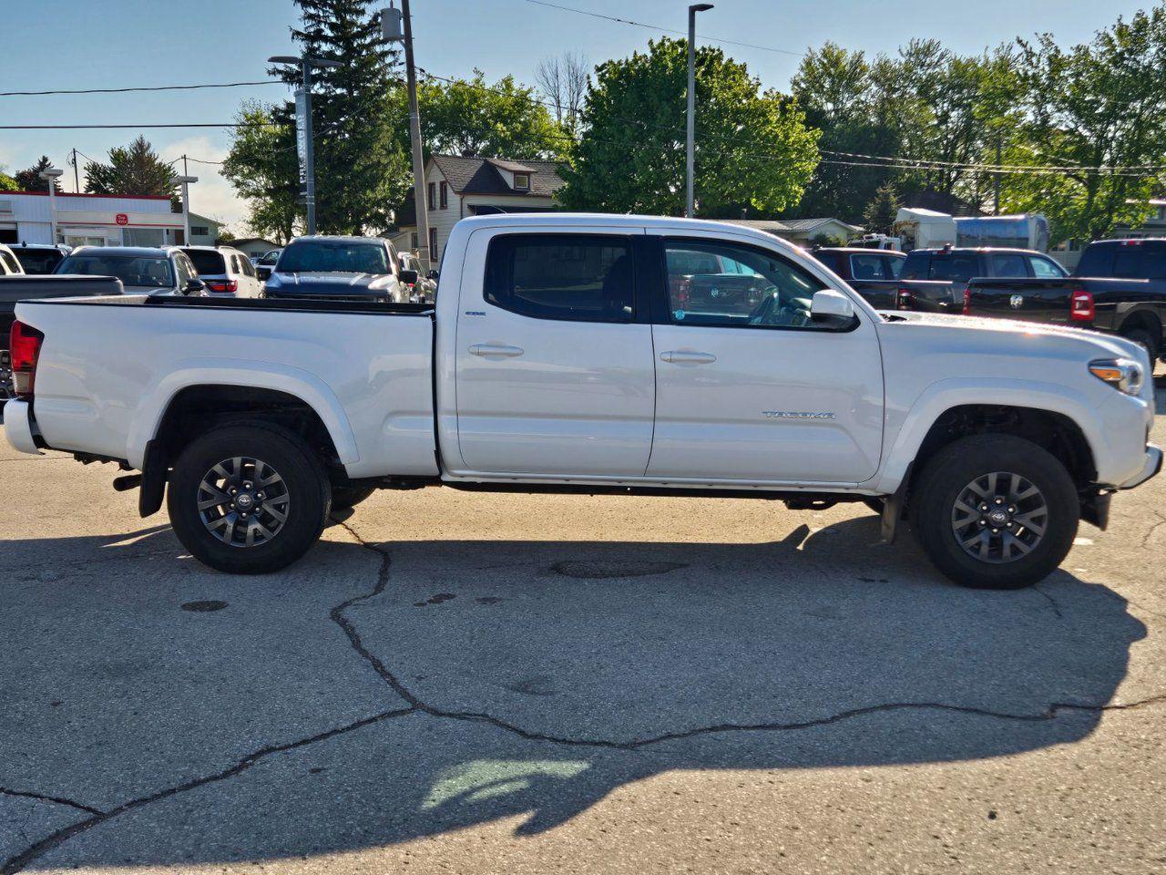 2022 Toyota Tacoma Base - Photo #4