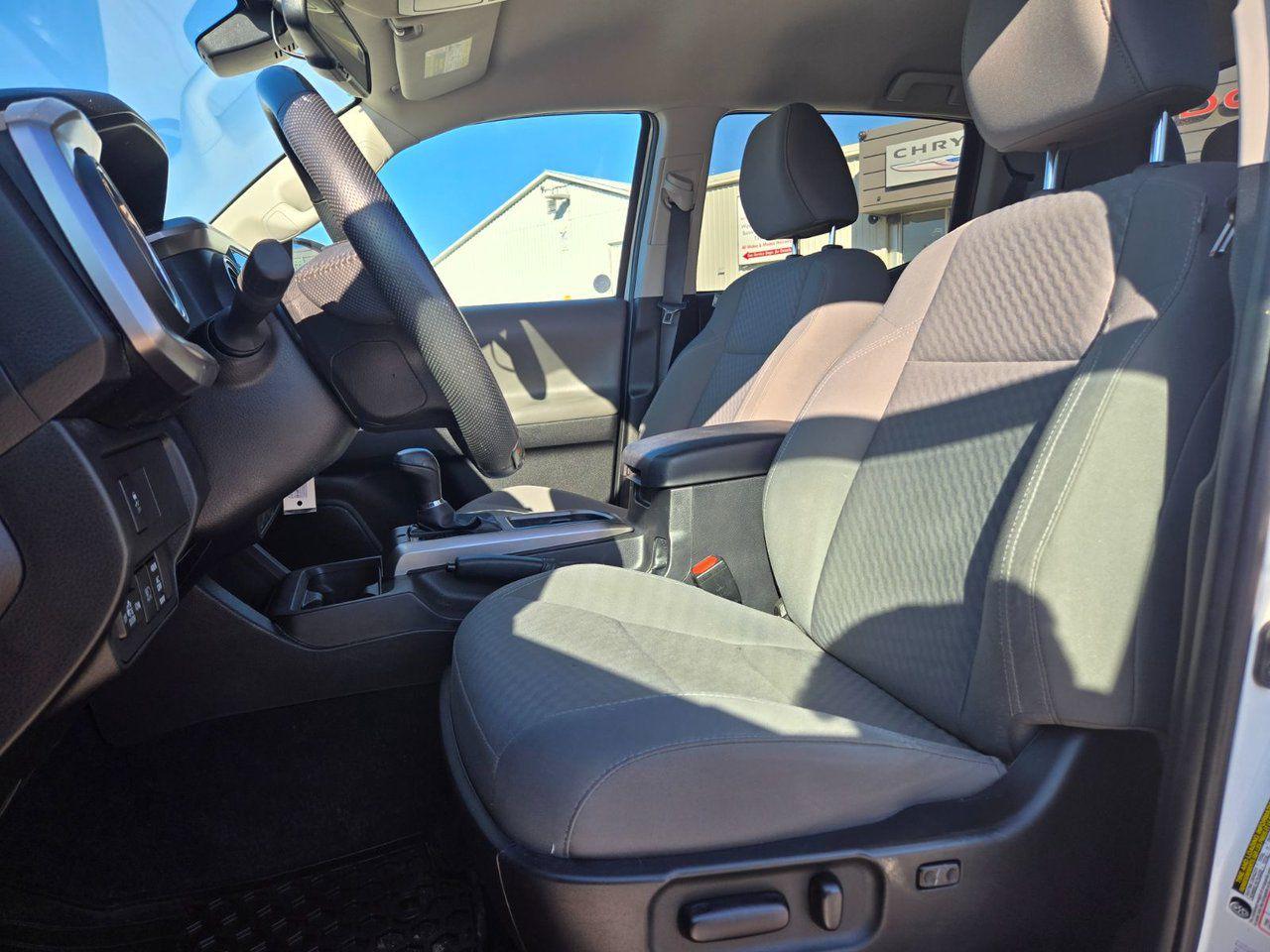 2022 Toyota Tacoma Base - Photo #12