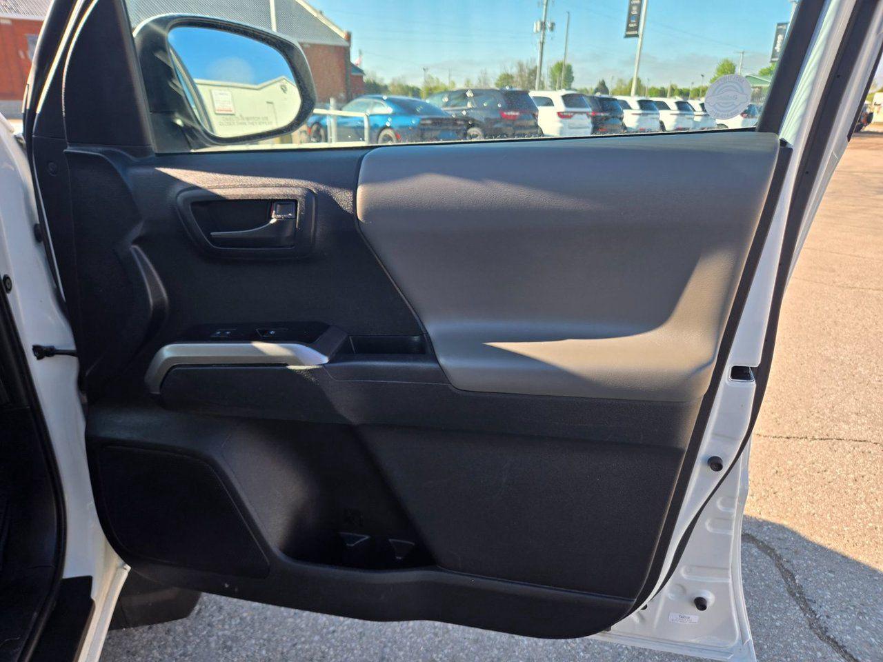 2022 Toyota Tacoma Base - Photo #29