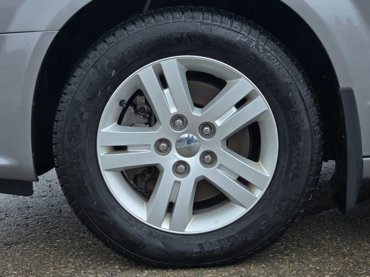 2015 Dodge Grand Caravan Crew Plus - Photo #9