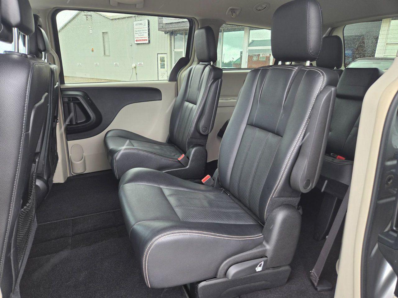 2015 Dodge Grand Caravan Crew Plus - Photo #22