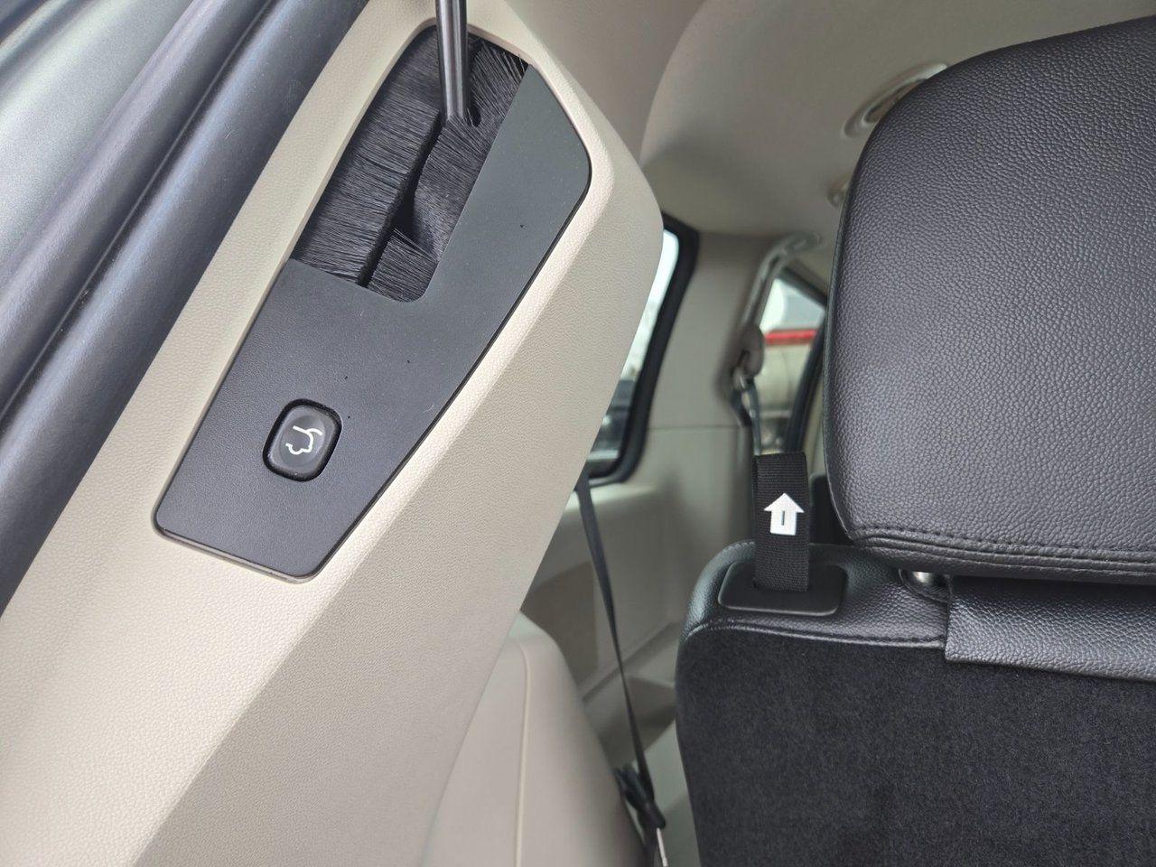 2015 Dodge Grand Caravan Crew Plus - Photo #26