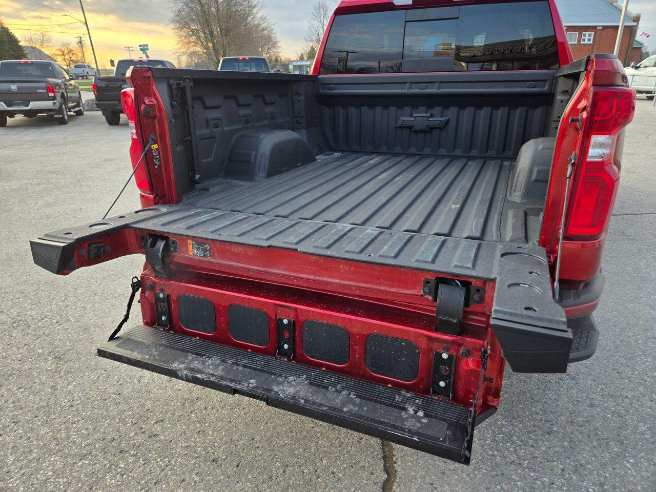 2023 Chevrolet Silverado 1500 RST - Photo #11