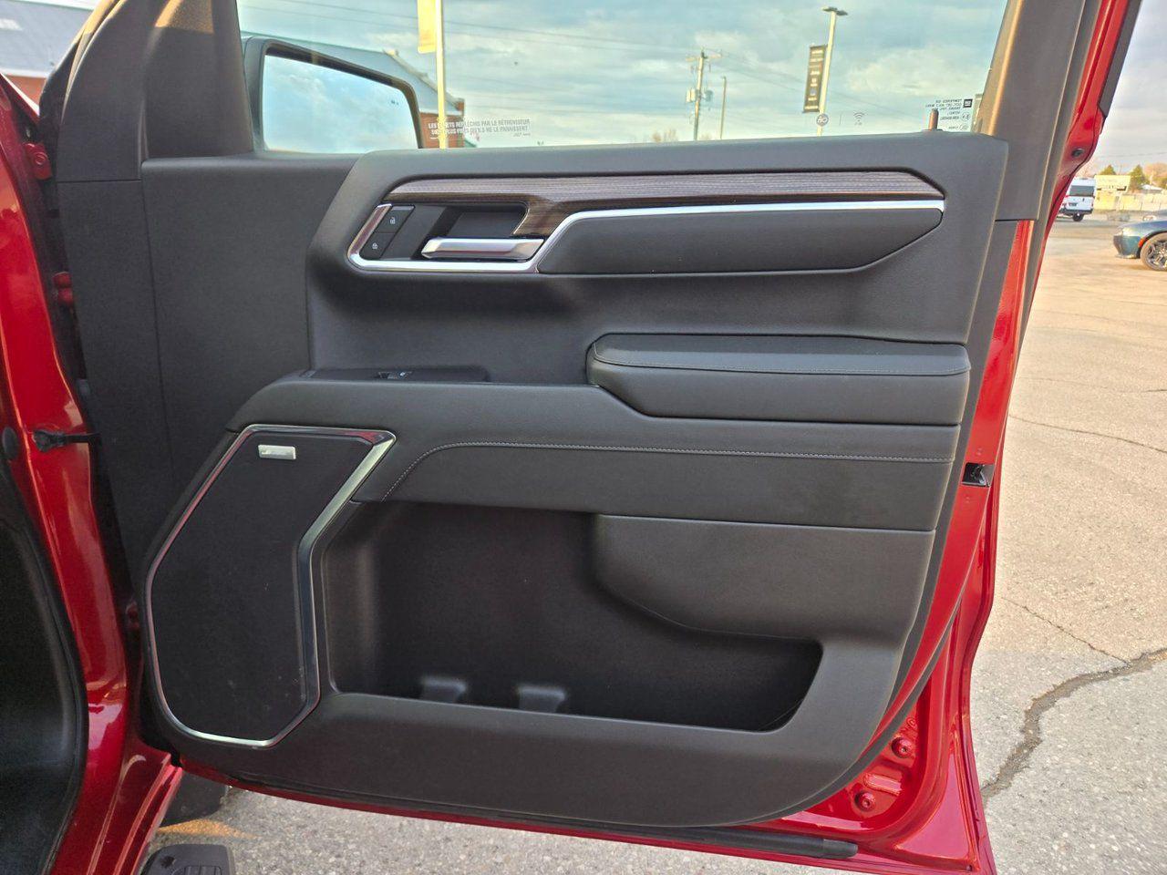 2023 Chevrolet Silverado 1500 RST - Photo #31