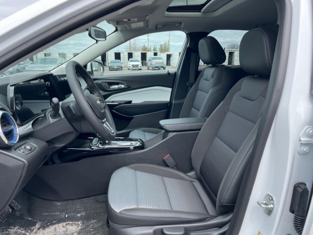 2025 Chevrolet Trax LT  - Heated Seats -  Remote Start Photo