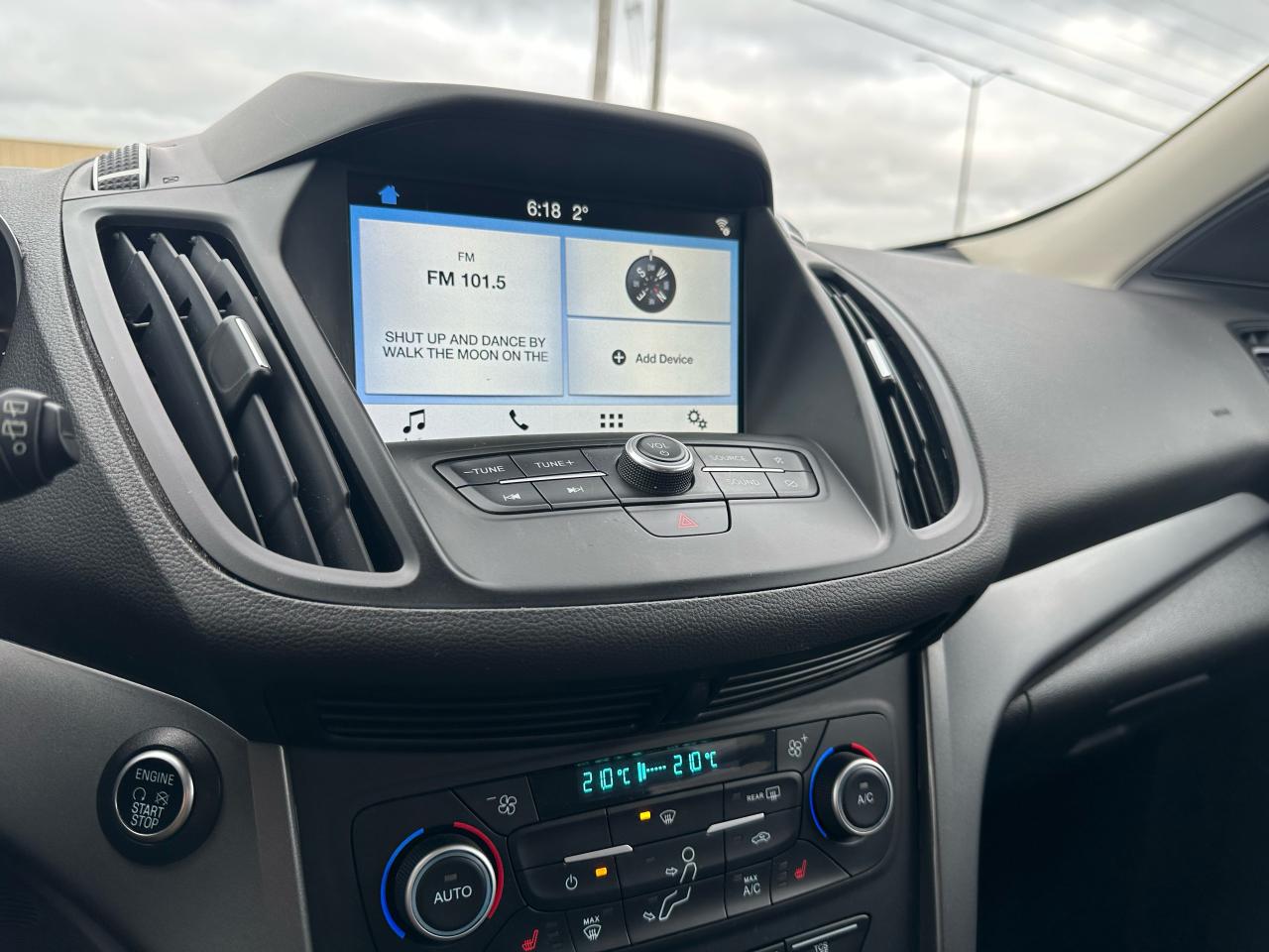 2019 Ford Escape SE Photo