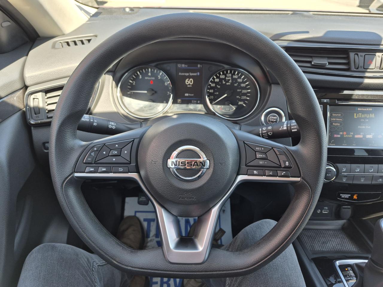 2020 Nissan Rogue SV Photo7