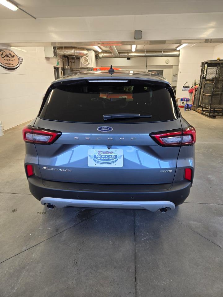 2024 Ford Escape Platinum Photo3