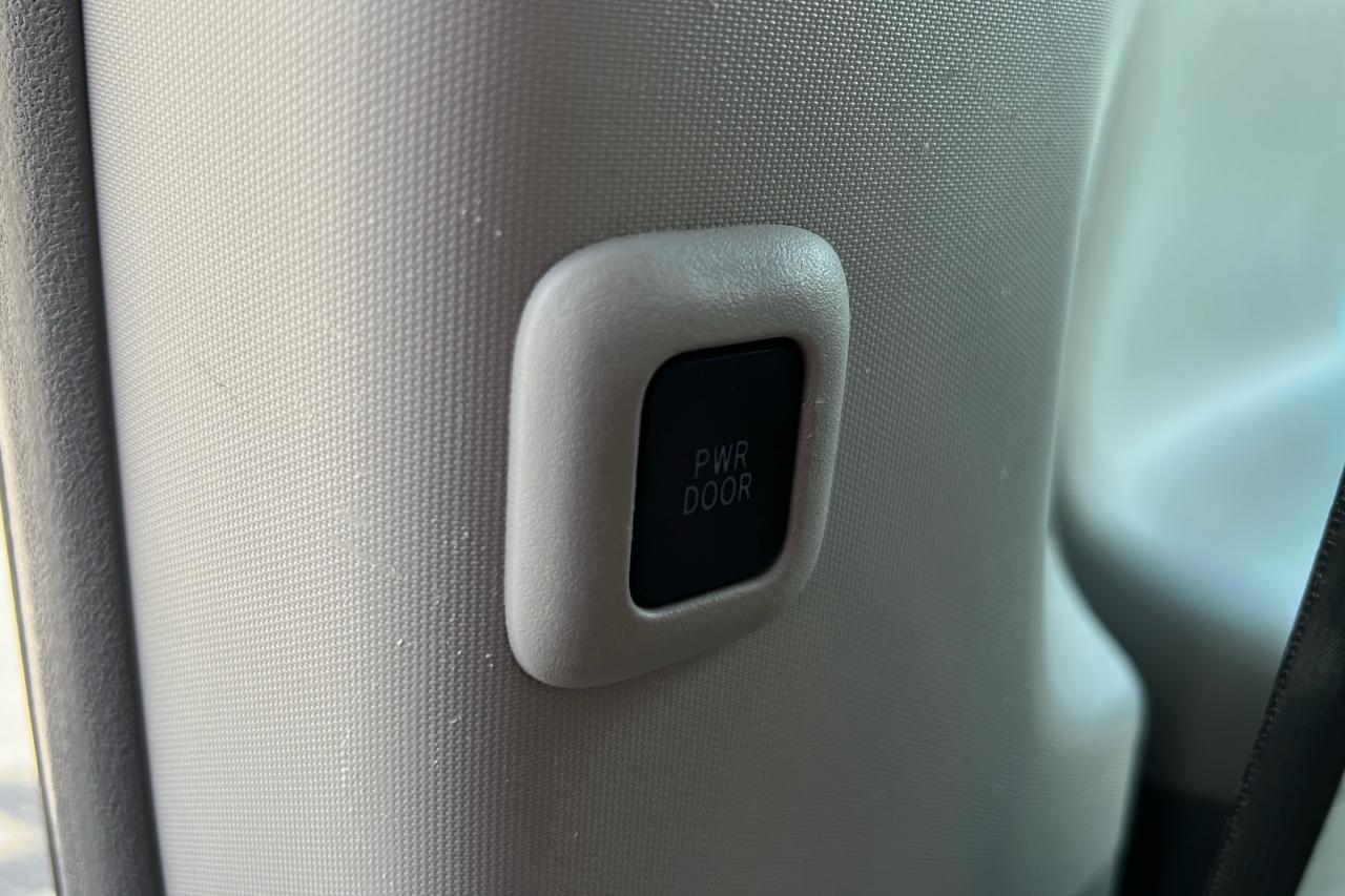 2011 Toyota Sienna LE AWD Photo