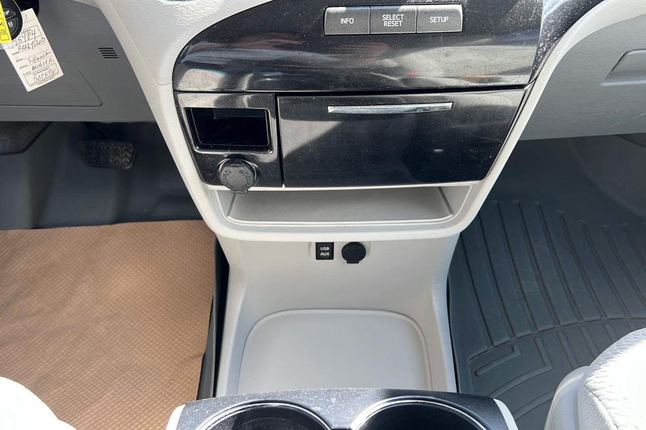 2011 Toyota Sienna LE AWD Photo