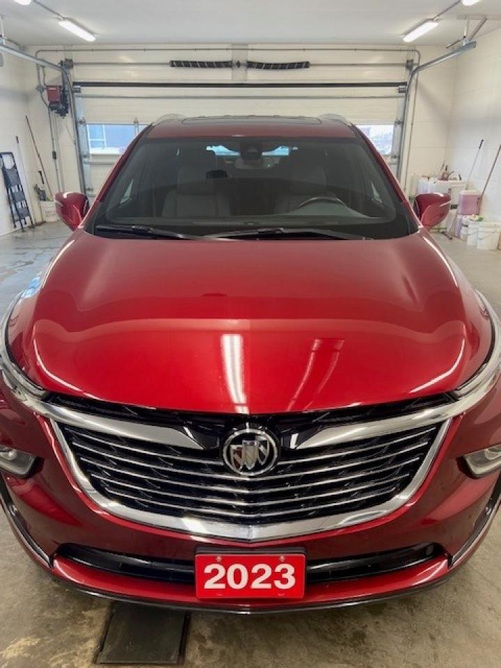 2023 Buick Enclave Essence Photo0