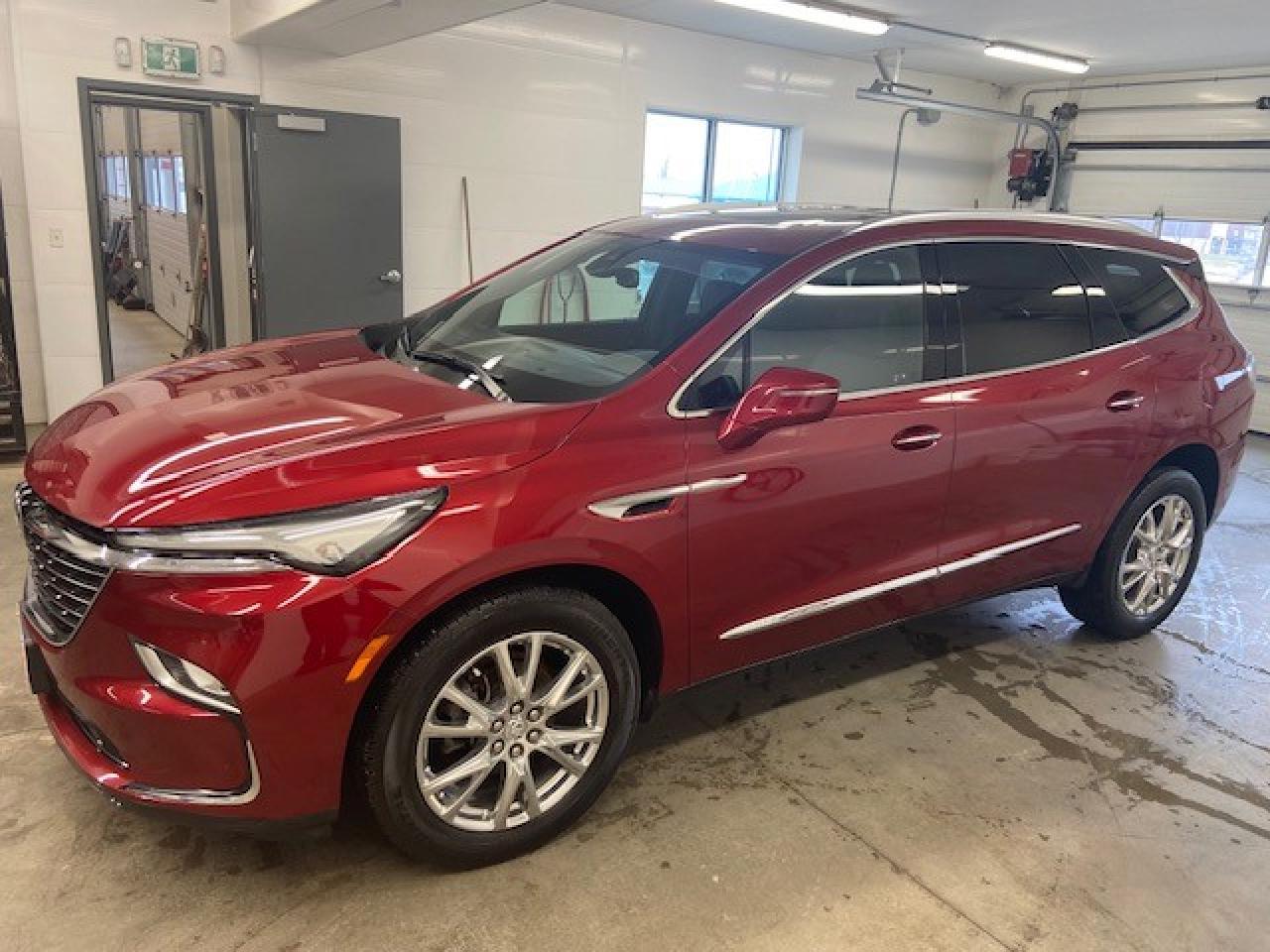 2023 Buick Enclave Essence Photo
