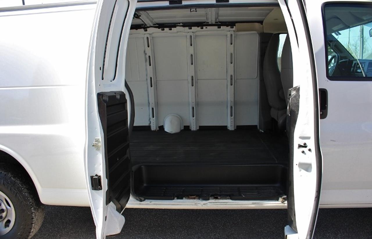 2021 GMC Savana Cargo Van 2500 Extended*Bluetooth*Rear Cam*OnStar*Low Ks - Photo #6