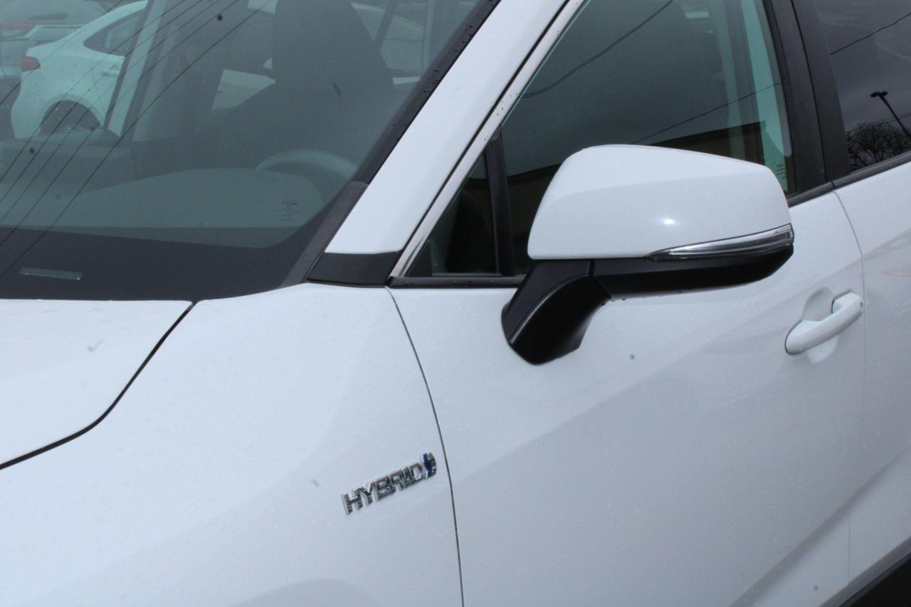 2021 Toyota RAV4 Hybrid LE AWD - Photo #3