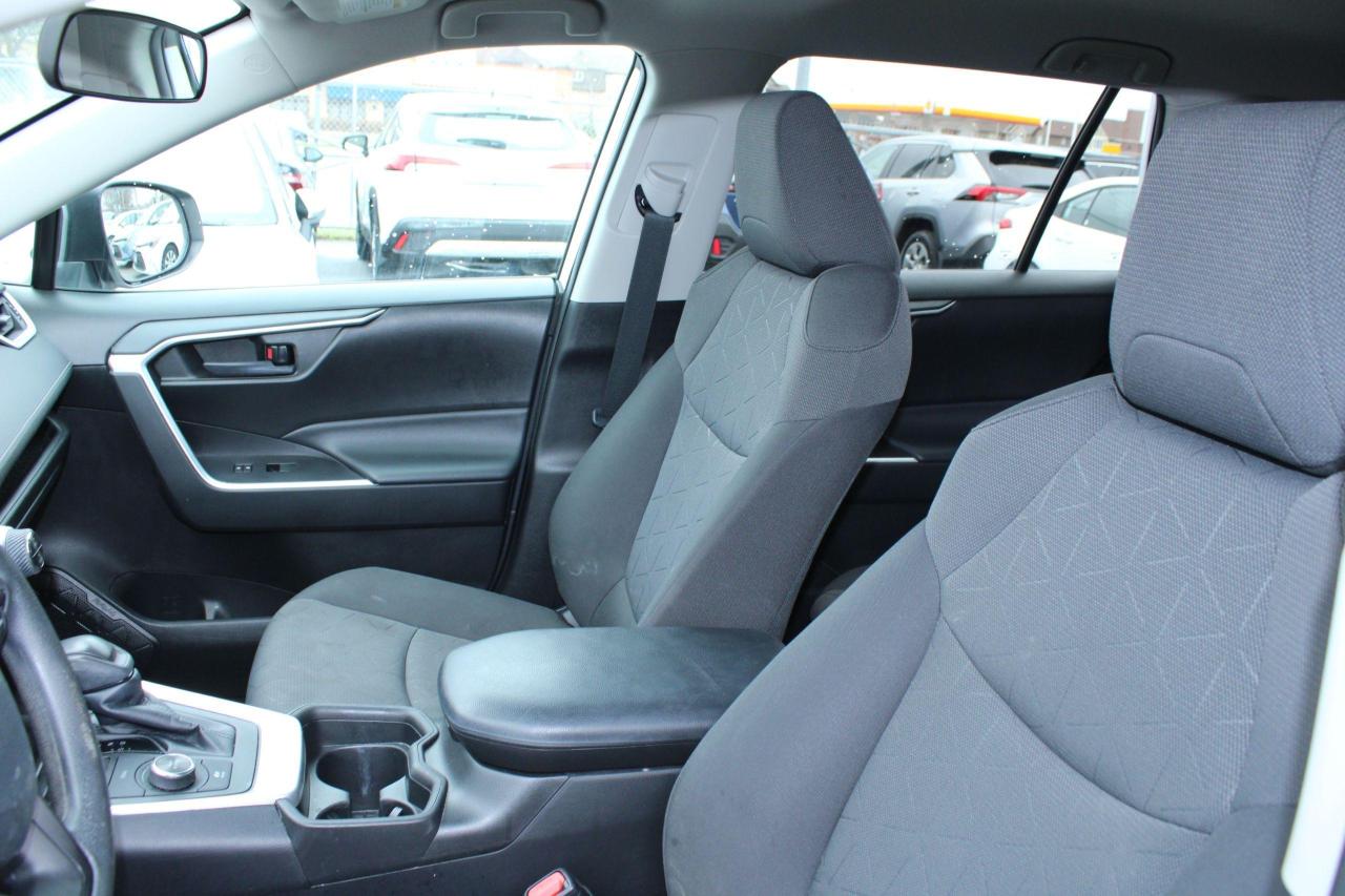 2021 Toyota RAV4 Hybrid LE AWD - Photo #15