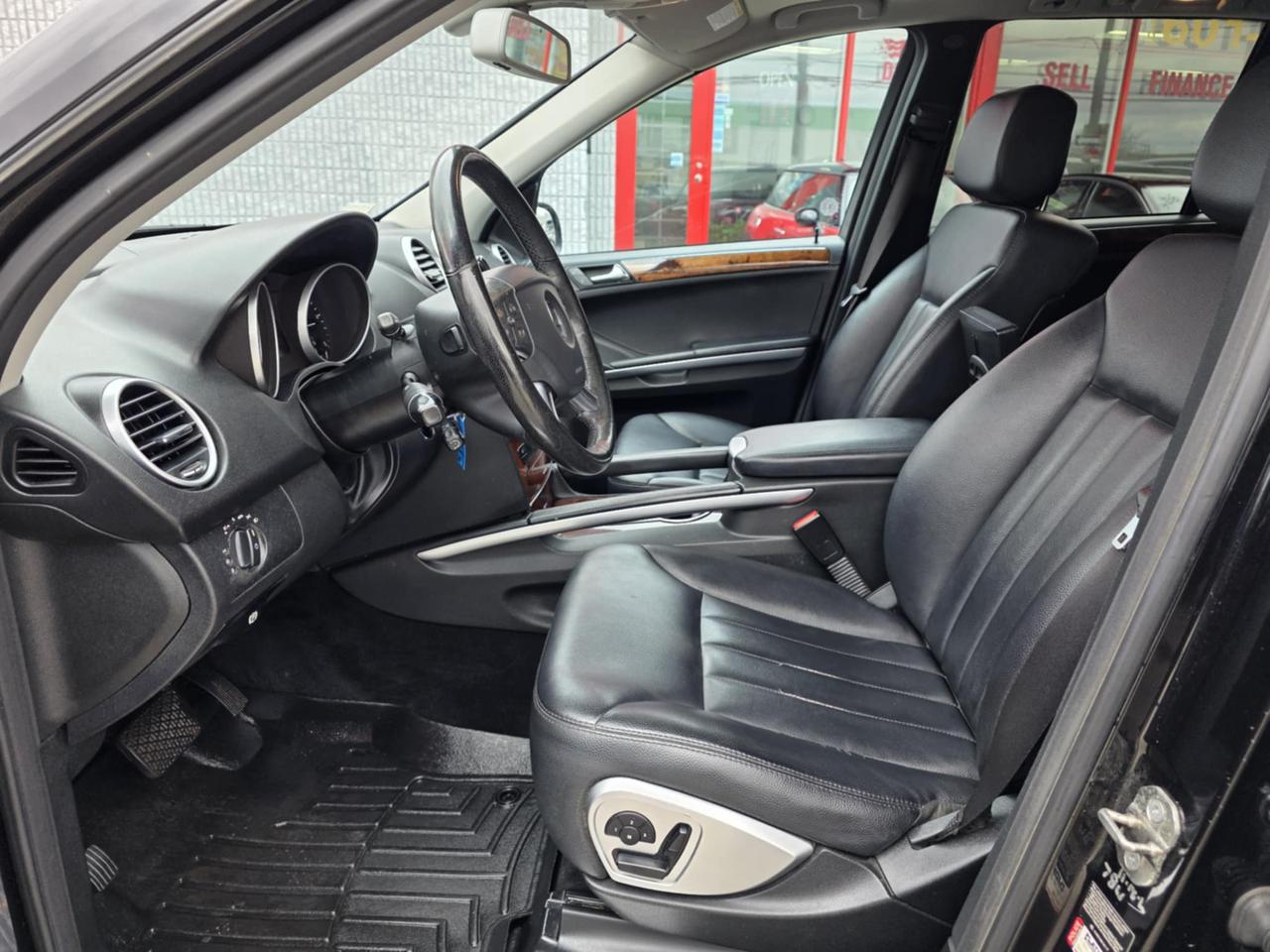 2008 Mercedes-Benz M-Class ML 320 CDI 4Matic Diesel Photo