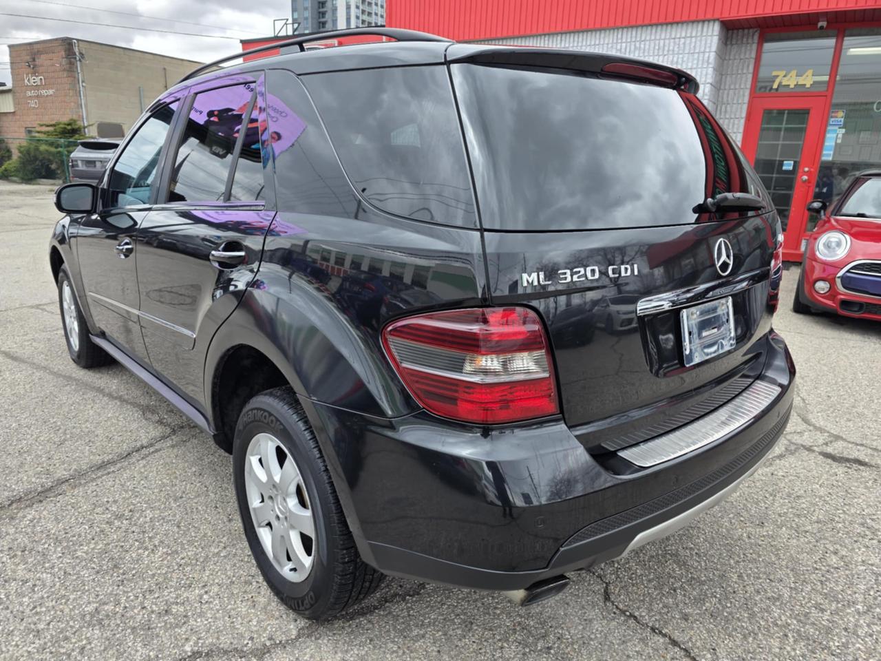 2008 Mercedes-Benz M-Class ML 320 CDI 4Matic Diesel Photo