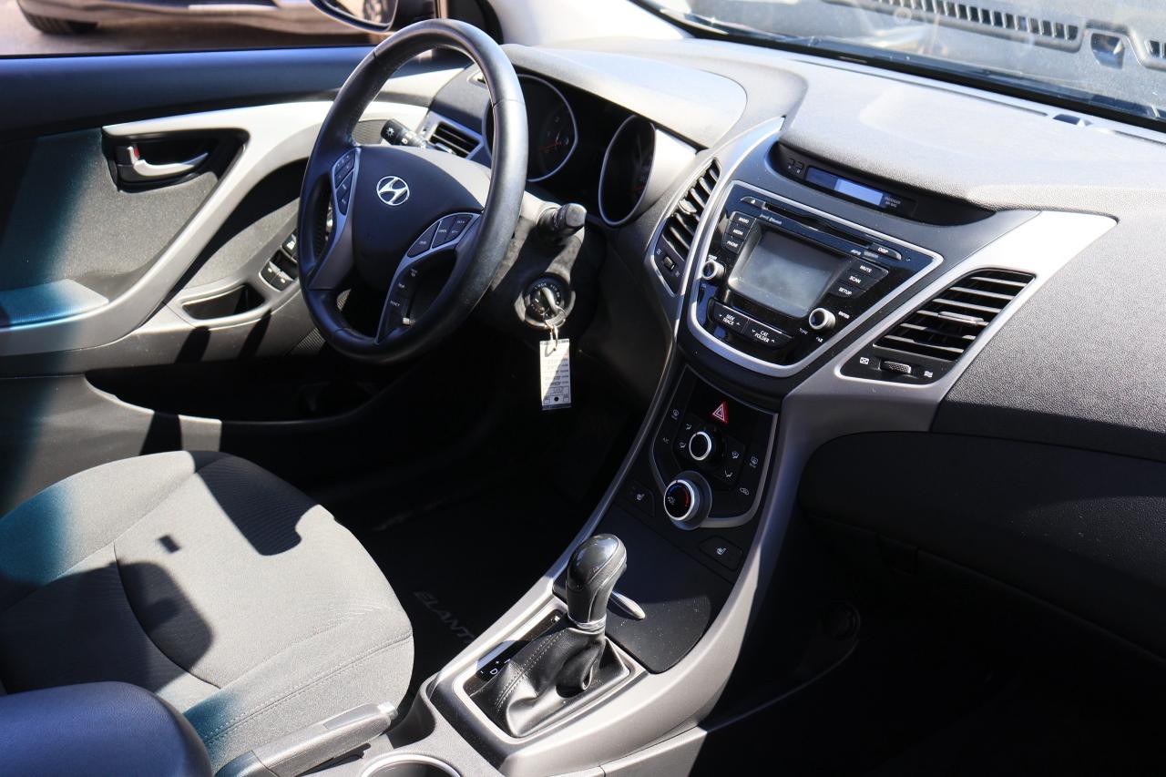 2015 Hyundai Elantra GLS | Auto | Sunroof | Bluetooth | Alloys ++ Photo31
