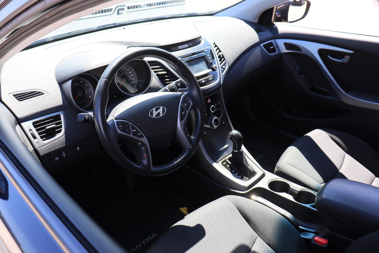 2015 Hyundai Elantra GLS | Auto | Sunroof | Bluetooth | Alloys ++ Photo25