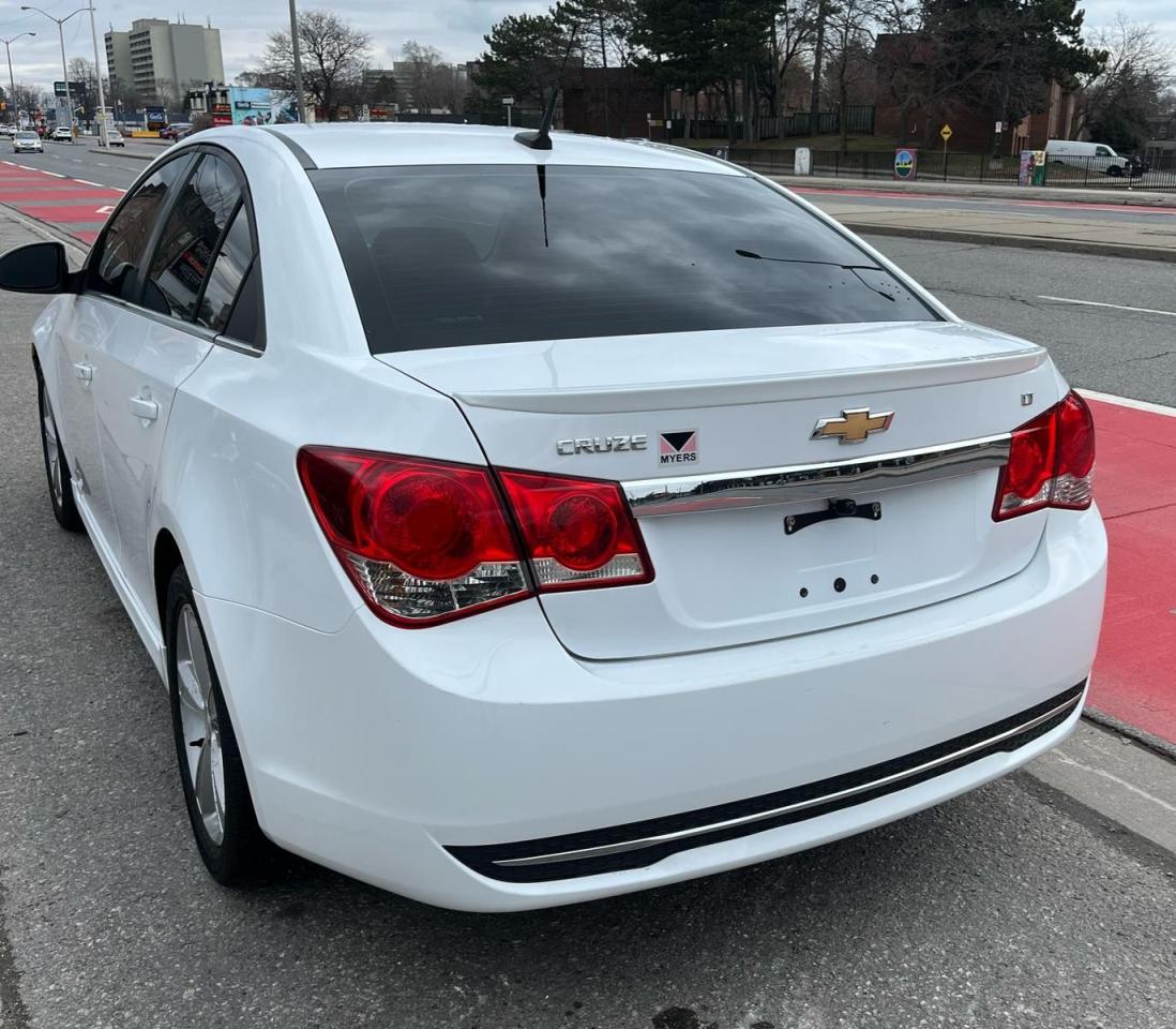 2013 Chevrolet Cruze 2LT - Leather - Sunroof -Backup Cam-Heated Seats Photo3