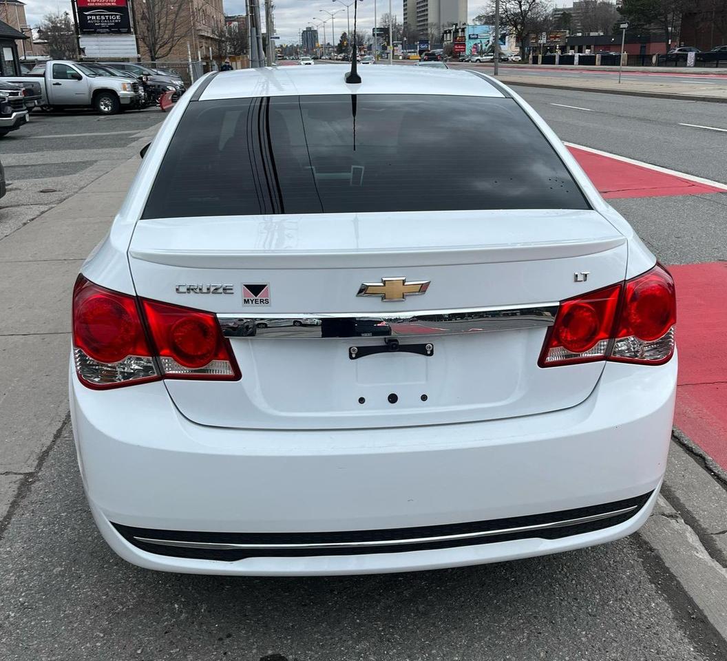 2013 Chevrolet Cruze 2LT - Leather - Sunroof -Backup Cam-Heated Seats Photo4