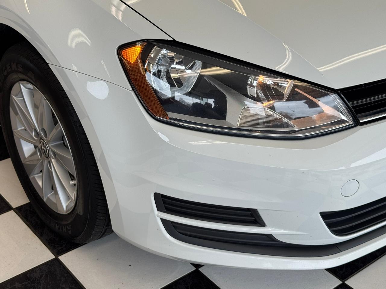 2016 Volkswagen Golf Trendline+Camera+ApplePlay+HeatedSeats+CLEANCARFAX - Photo #34
