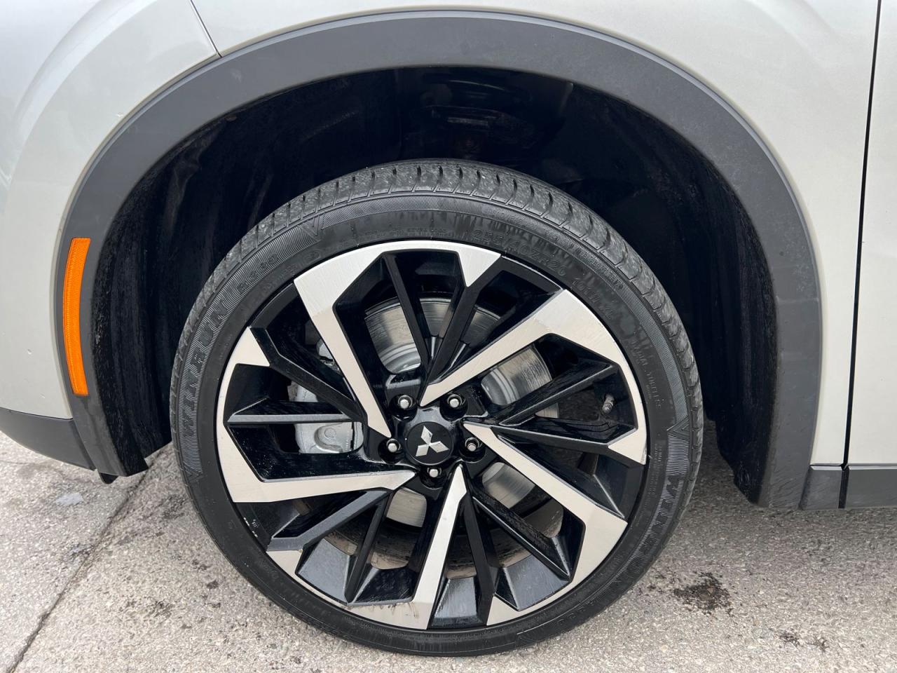 2022 Mitsubishi Outlander SE 4WD - Photo #8