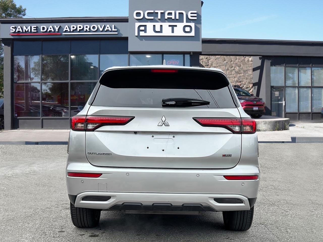 2022 Mitsubishi Outlander SEL S-AWC - Photo #5