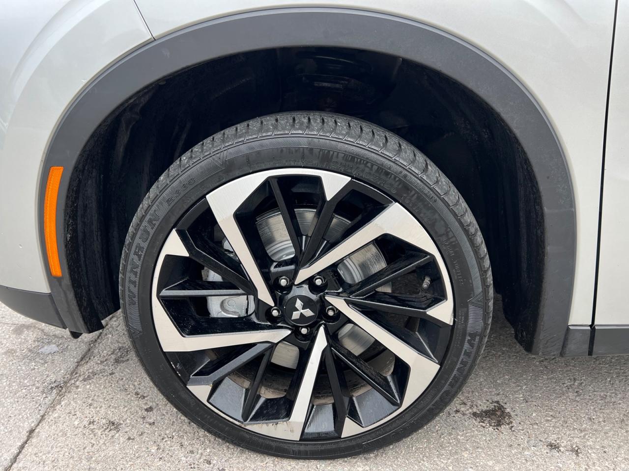 2022 Mitsubishi Outlander SEL S-AWC - Photo #8