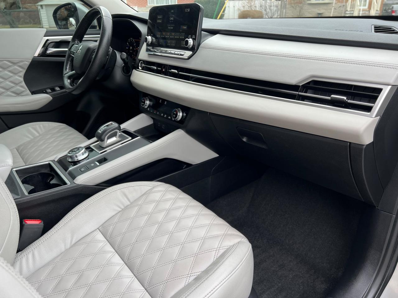 2022 Mitsubishi Outlander SEL S-AWC - Photo #30