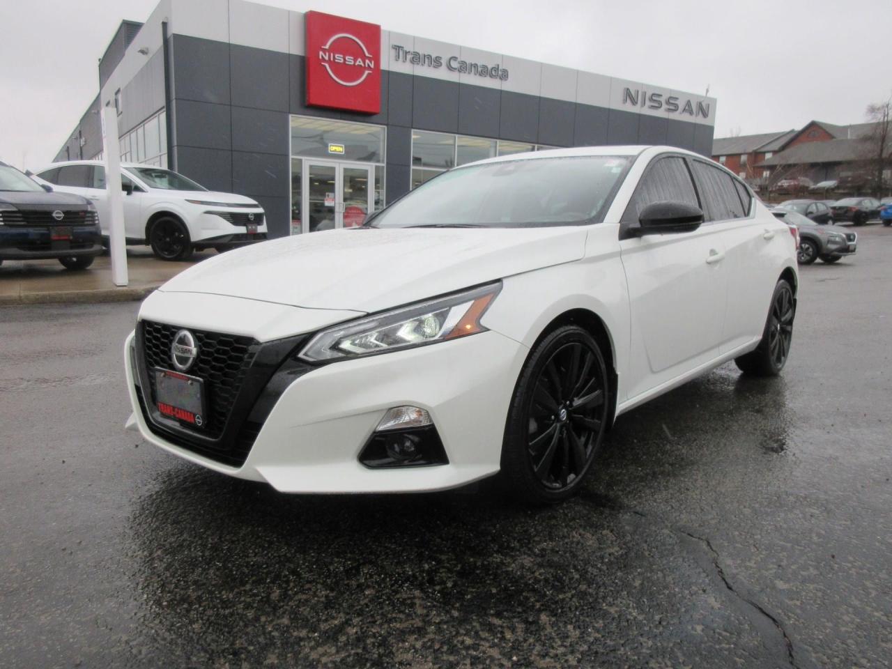 Used 2022 Nissan Altima 2.5 SR Midnight Edition for sale in Peterborough, ON