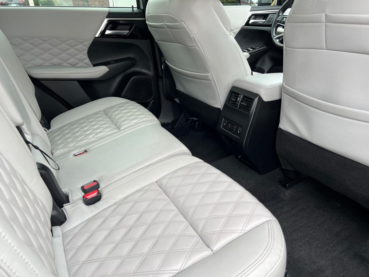 2022 Mitsubishi Outlander SE 4WD - Photo #31
