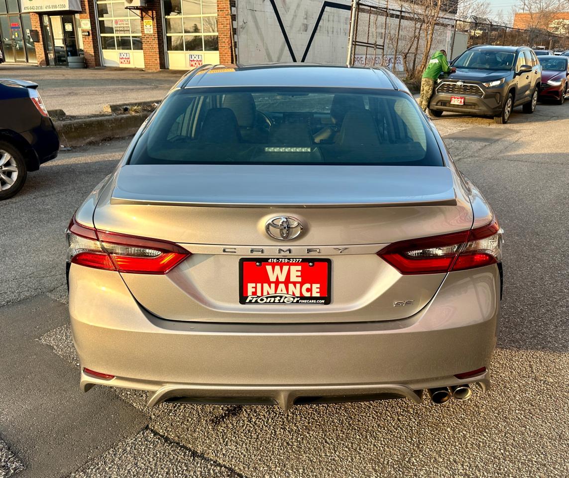 2021 Toyota Camry SE Photo4