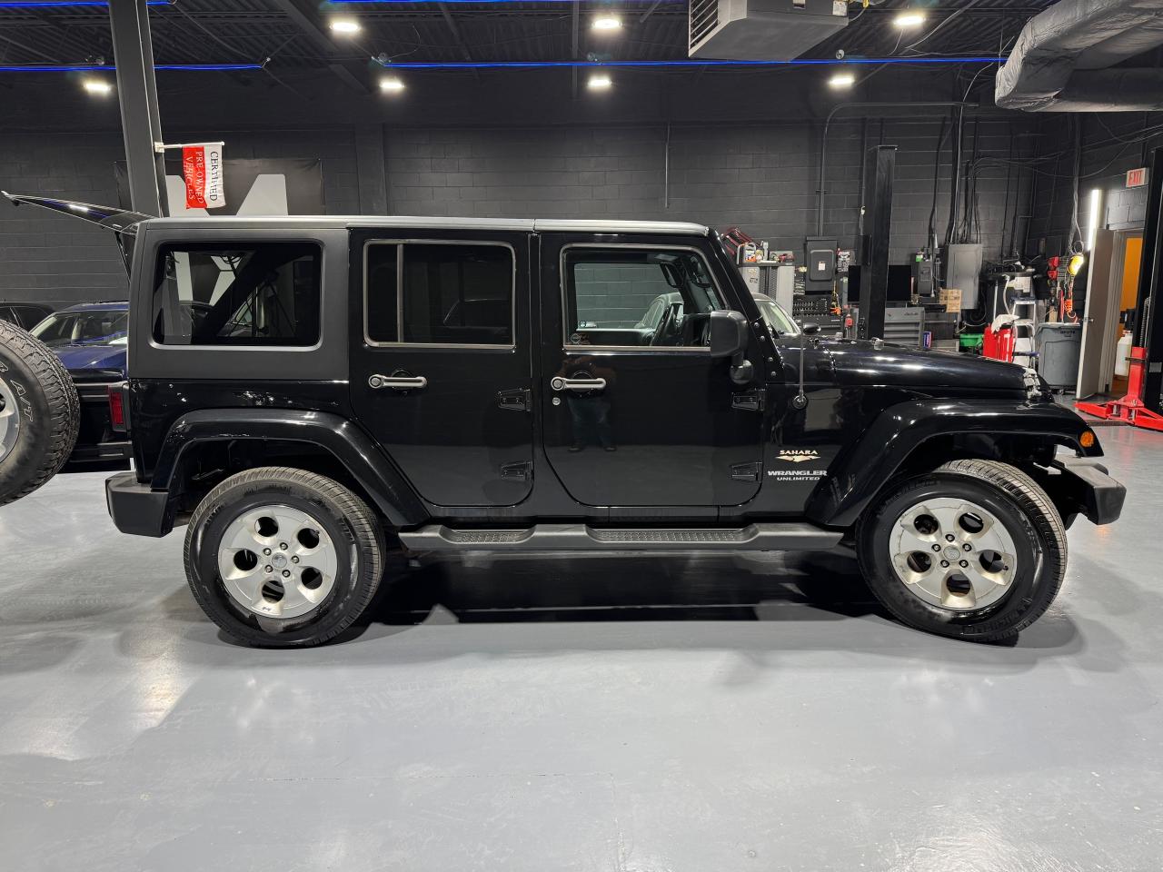 2014 Jeep Wrangler 4WD 4DR SAHARA - Photo #5
