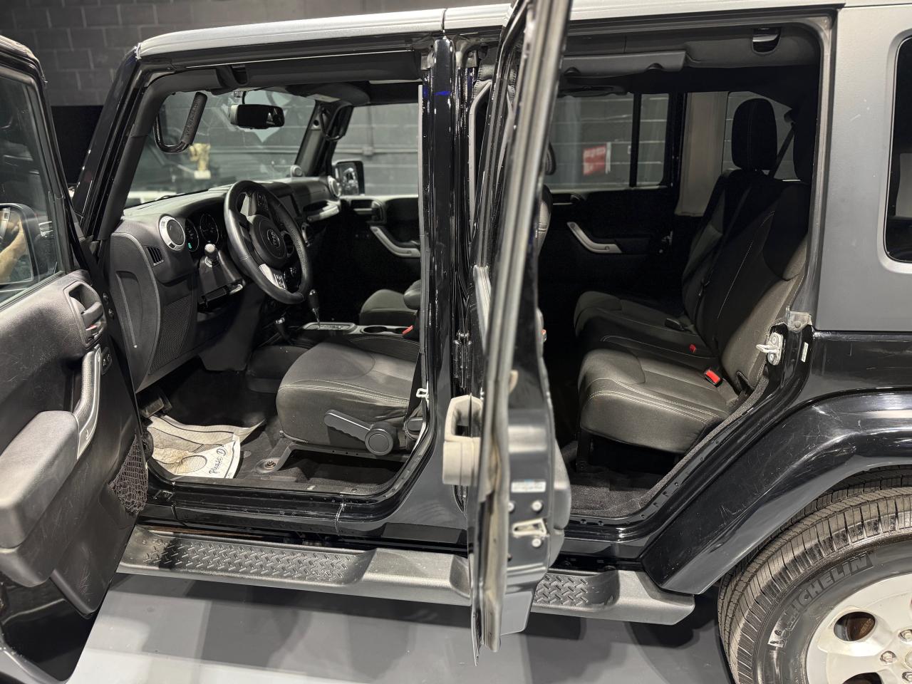 2014 Jeep Wrangler 4WD 4DR SAHARA - Photo #12