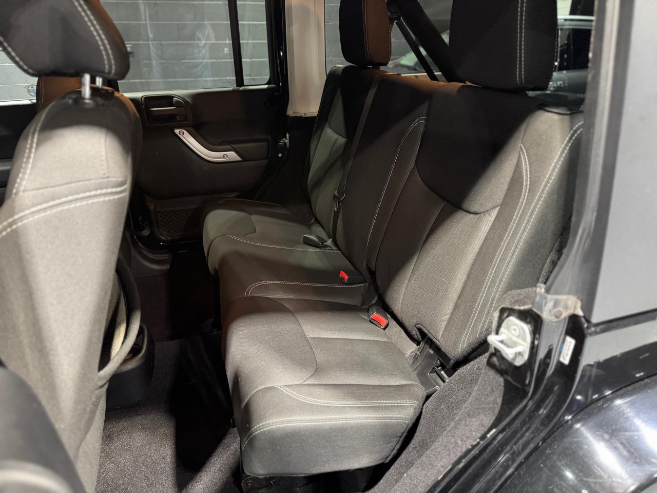 2014 Jeep Wrangler 4WD 4DR SAHARA - Photo #10