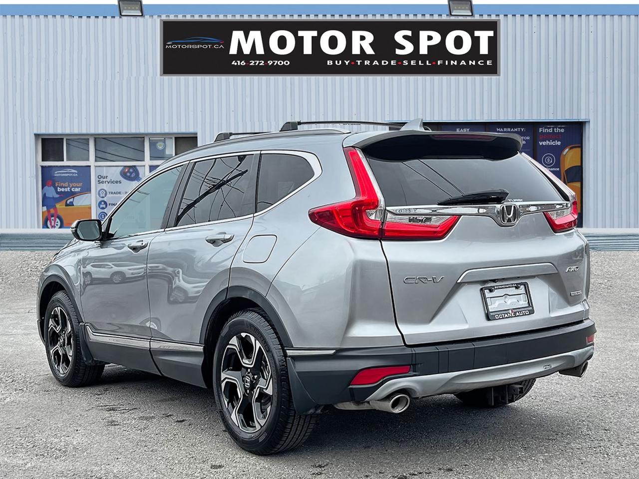 2017 Honda CR-V Touring AWD - Photo #4