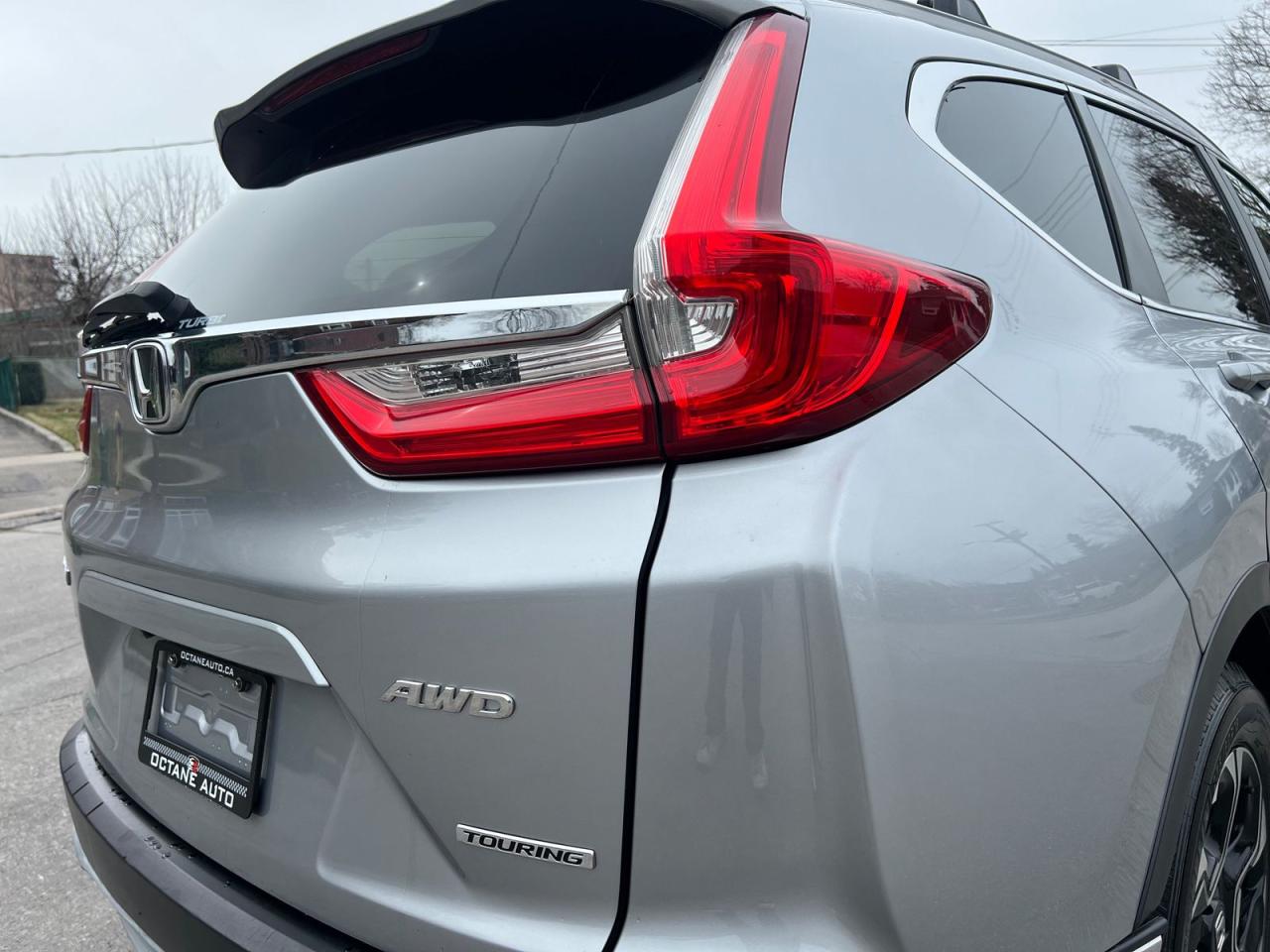 2017 Honda CR-V Touring AWD - Photo #9