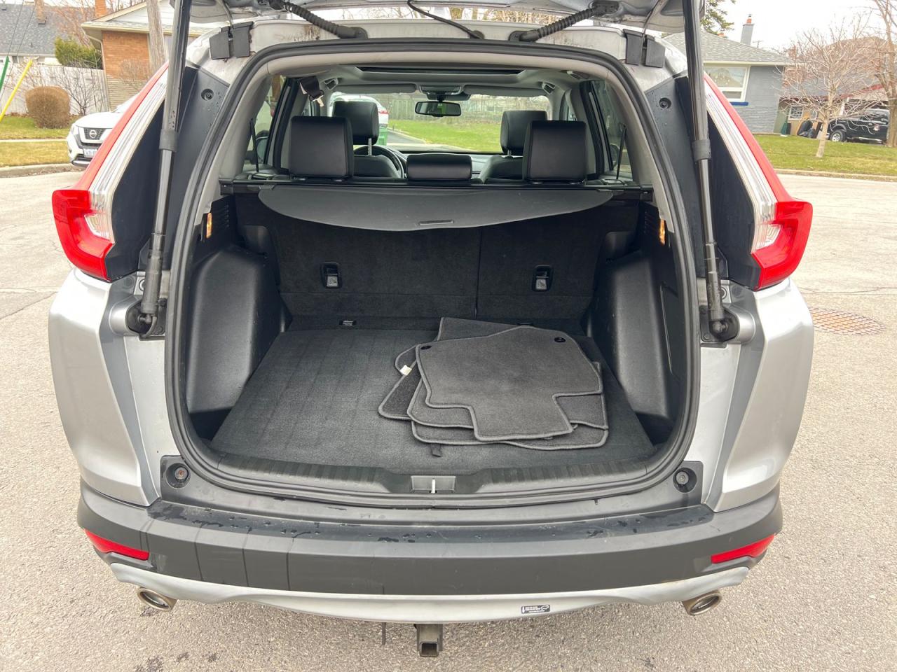 2017 Honda CR-V Touring AWD - Photo #13