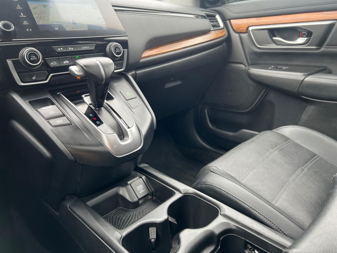 2017 Honda CR-V Touring AWD - Photo #25