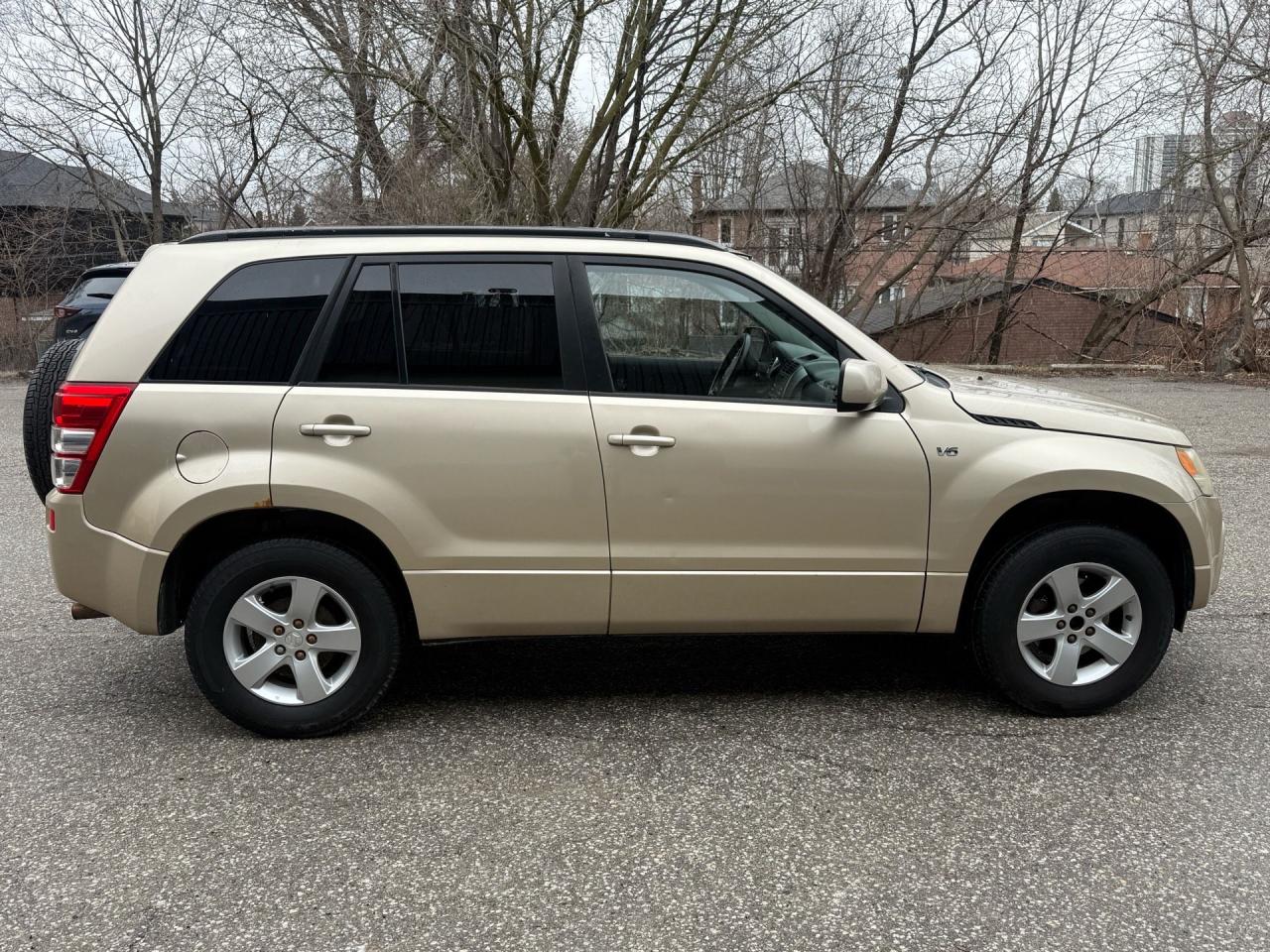 2006 Suzuki Grand Vitara 4dr Manual 4WD Premium - Photo #4