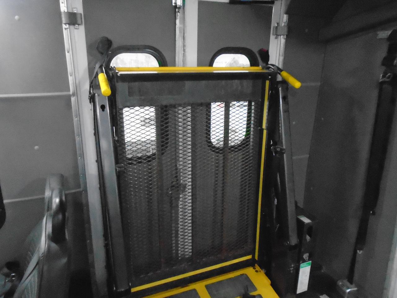 2015 Ford Econoline E-350 Super Duty 138  SRW Photo