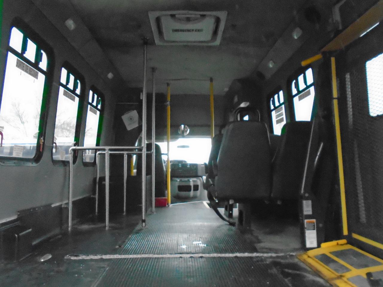 2015 Ford Econoline E-350 Super Duty 138  SRW Photo