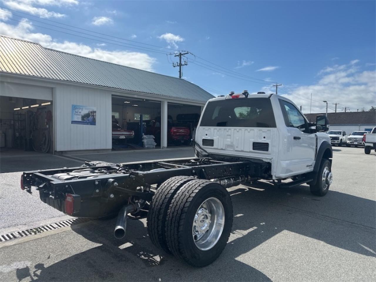 2025 Ford F-600 Super Duty DRW XLT  - Diesel Engine Photo4