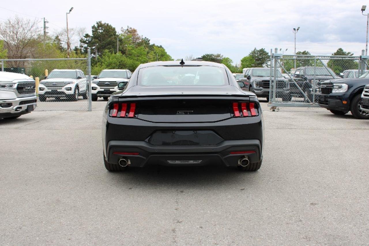2025 Ford Mustang GT Fastback Photo