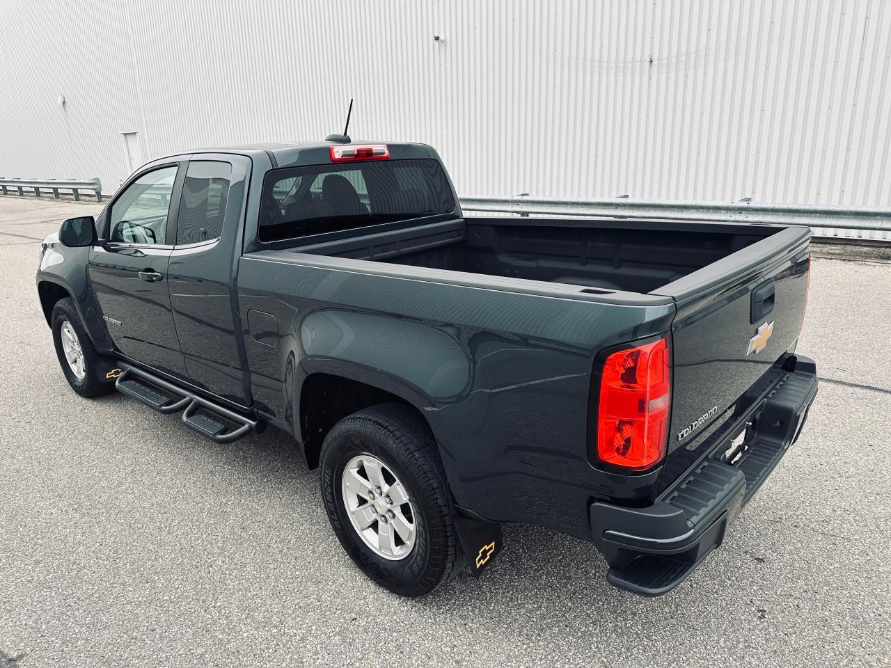 2017 Chevrolet Colorado Super Cab -4Door-4 Cylinders Photo2