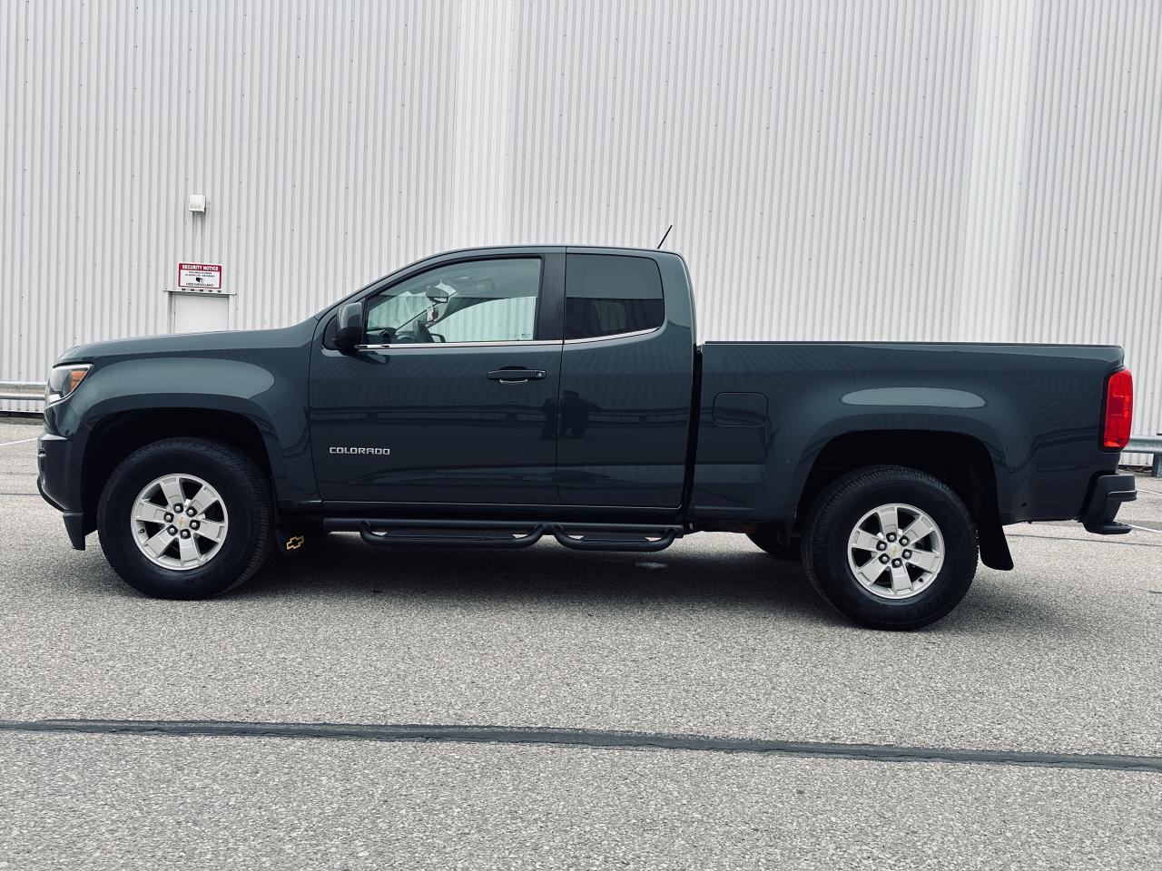 2017 Chevrolet Colorado Super Cab -4Door-4 Cylinders Photo4